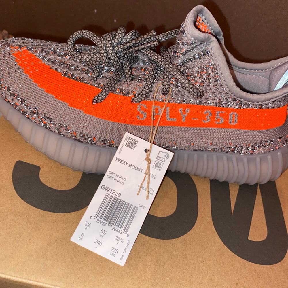 Yeezy Beluga size 6 brand new